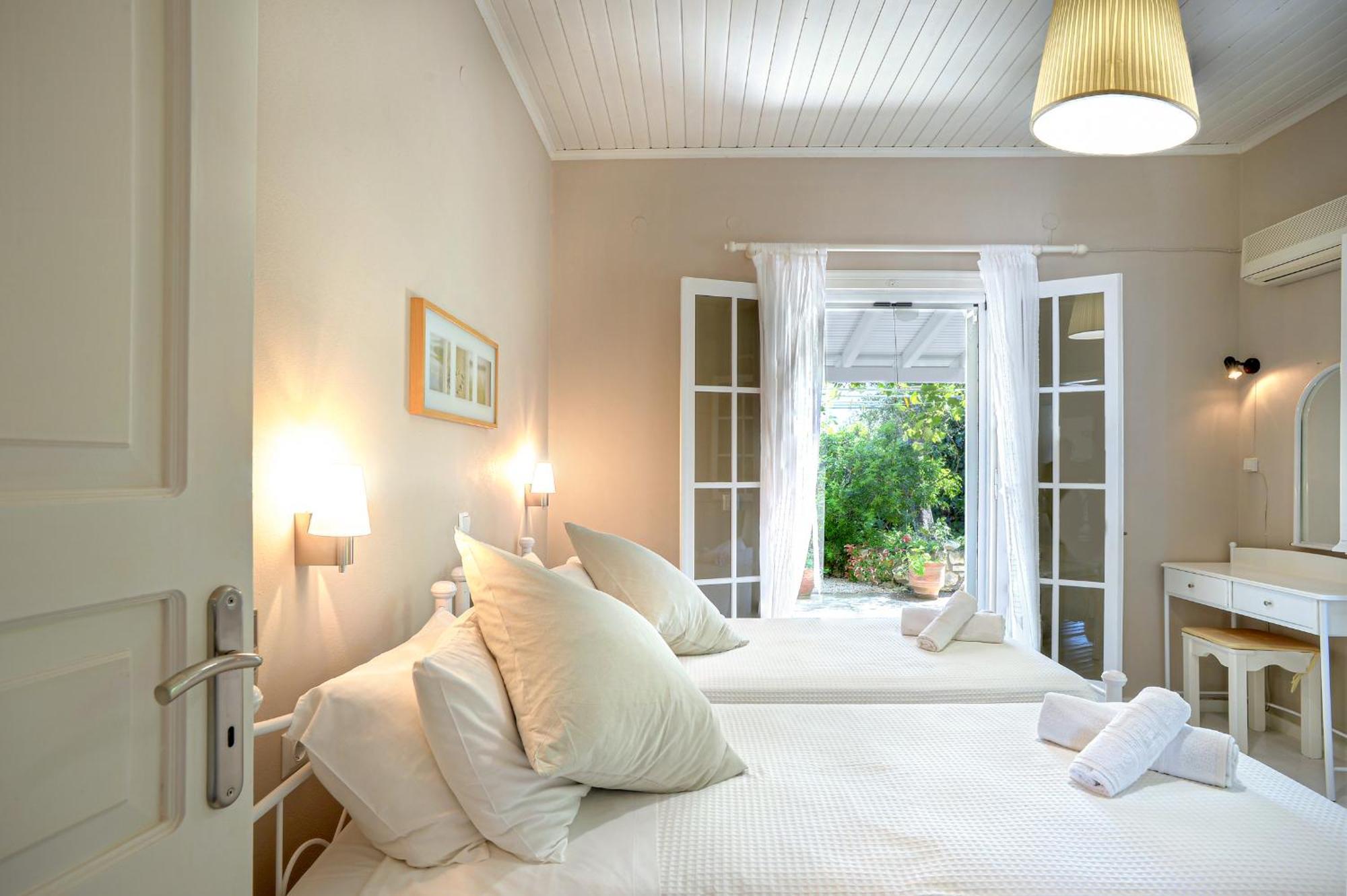 Lioniskari Villa Porto Ozias Exteriör bild